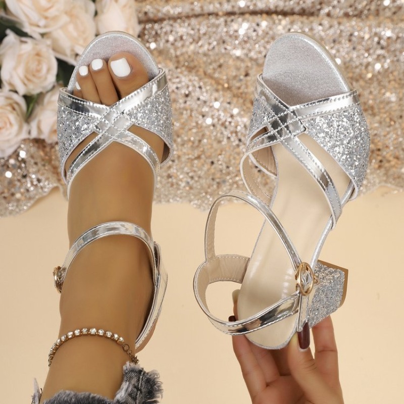 Wedding Fx - صنادل نسائية بكعب عريض ذهبية لامعة